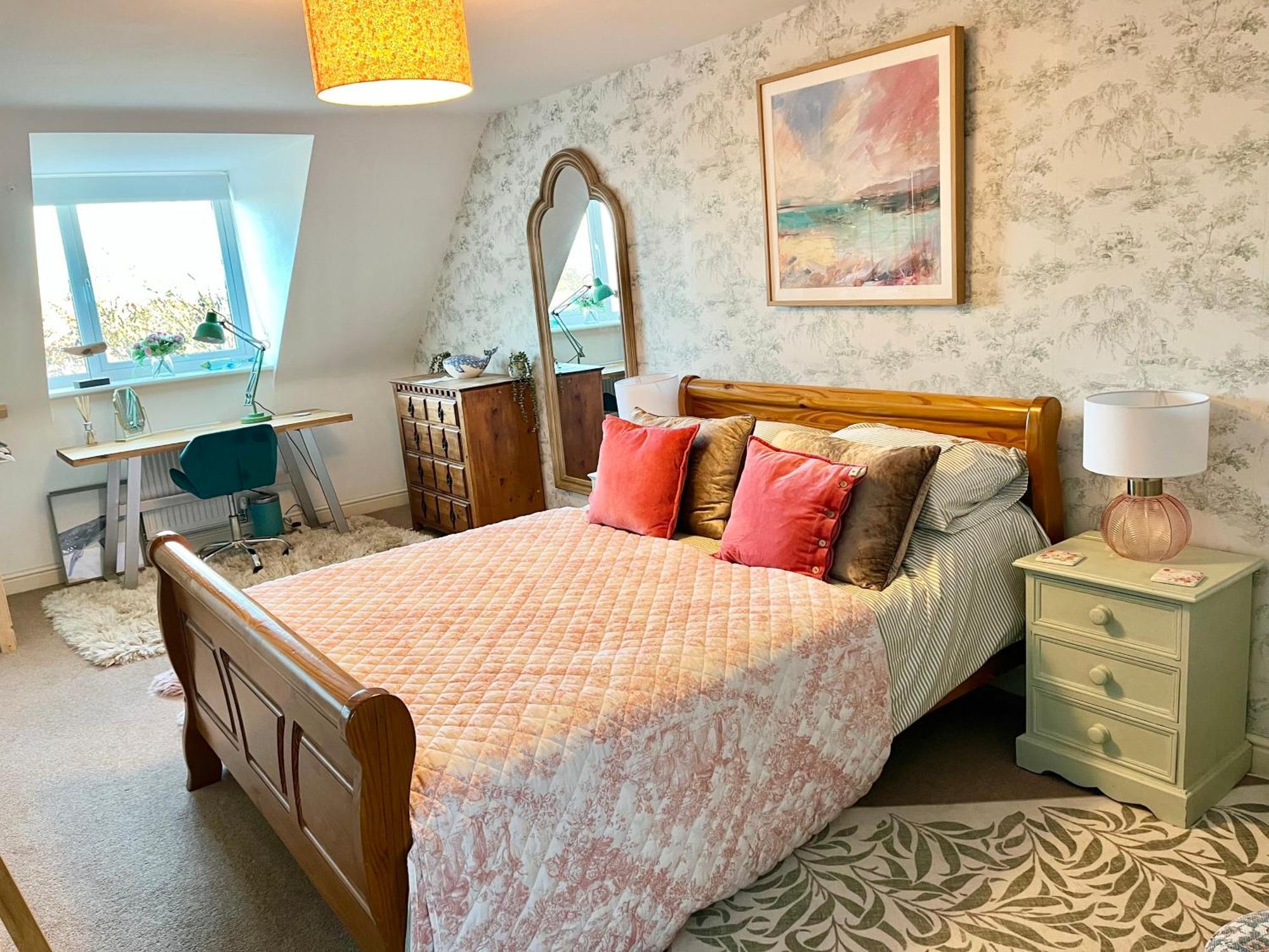Number 2, Spacious Rooms, Near Ironbridge!